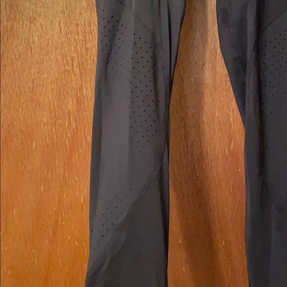 Lululemon Uncovered Strength HR Crop Leggings - Picture 3 of 13